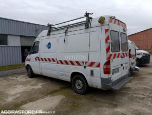Fourgon avec parois et toit rigide Mercedes Sprinter