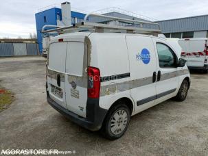 Fourgon avec parois et toit rigide Fiat Fiorino