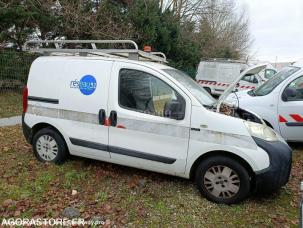Fourgon avec parois et toit rigide Fiat Fiorino