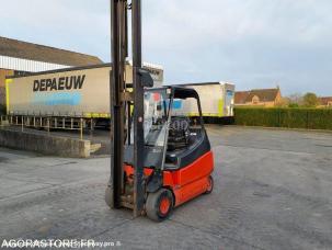 Chariot gros tonnage à fourches Fenwick-Linde E25-02