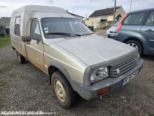Fourgon avec parois et toit rigide Citroën C15