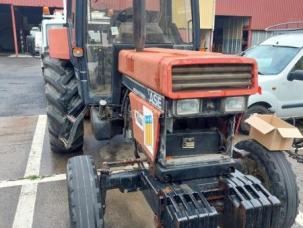 Tracteur agricole Case IH 745 XL