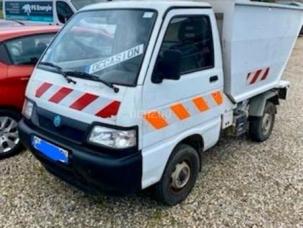 Benne basculante de chantier et de TP Piaggio Porter