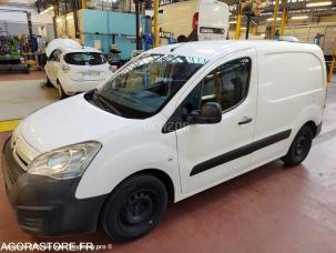 Fourgon avec parois et toit rigide Citroën Berlingo
