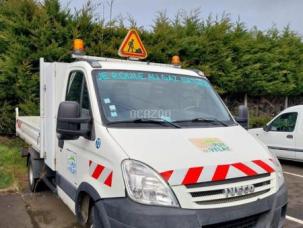 Benne basculante de chantier et de TP Iveco 35C14G