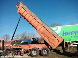 Benne basculante de chantier et de TP Fruehauf DF33