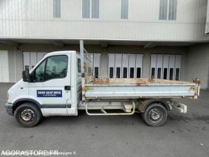 Benne basculante de chantier et de TP Renault Master