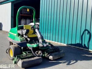 Tondeuse John Deere 7200A