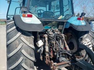 Tracteur agricole Ford 8360-4RM
