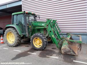 Tracteur agricole John Deere 6100