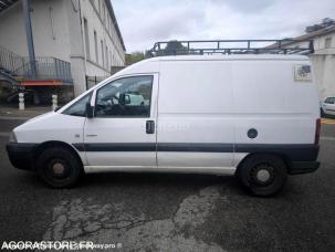Fourgon avec parois et toit rigide Citroën Jumpy