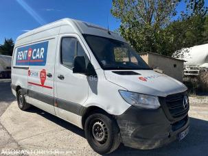 Fourgon avec parois et toit rigide Mercedes Sprinter