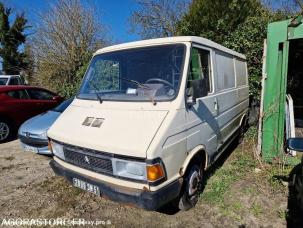 Fourgon avec parois et toit rigide Citroën C 35