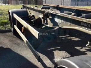 Fourgon bâché avec parois rigides Castera R 19