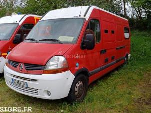 Fourgon avec parois et toit rigide Renault Master
