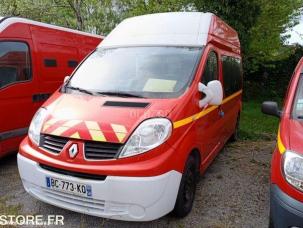 Fourgon avec parois et toit rigide Renault Trafic