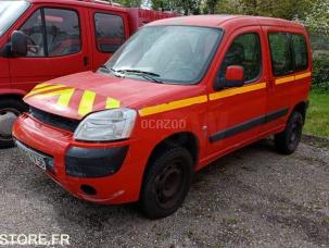 Fourgon avec parois et toit rigide Citroën Berlingo