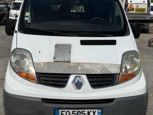 Fourgon avec parois et toit rigide Renault Trafic