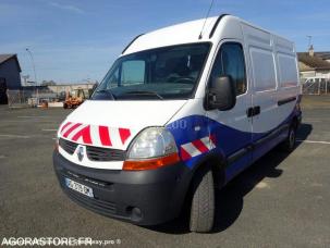 Fourgon avec parois et toit rigide Renault Master