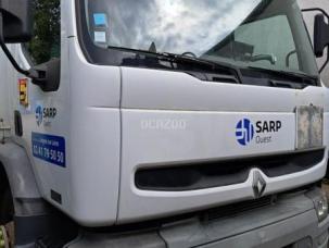Fourgon avec parois et toit rigide Renault Premium