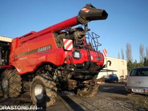 Moissonneuse-batteuse Case IH 5140
