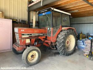 Tracteur agricole Case international