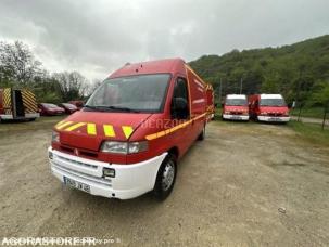 Fourgon avec parois et toit rigide Citroën Jumper