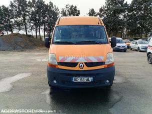 Fourgon avec parois et toit rigide Renault Master