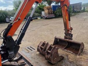 Mini-pelle Hitachi ZX26U