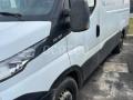 Fourgon avec parois et toit rigide Iveco Daily