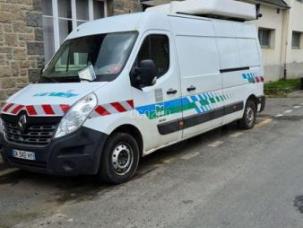 Fourgon avec parois et toit rigide Renault Master