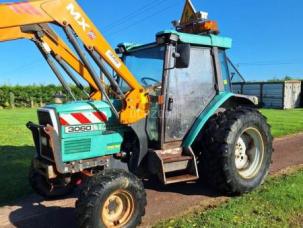 Tracteur agricole Massey Ferguson 3060