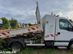 Benne basculante de chantier et de TP Renault Mascott