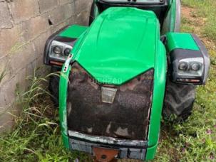 Tracteur agricole Ferrari VEGA 80