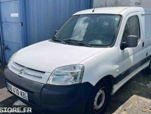Fourgon avec parois et toit rigide Citroën Berlingo