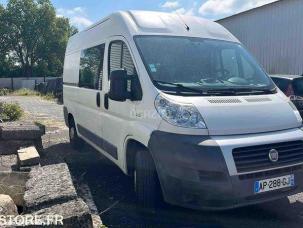 Fourgon avec parois et toit rigide Fiat Ducato