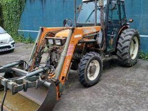 Tracteur agricole Renault Fructus
