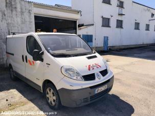 Fourgon avec parois et toit rigide Renault Trafic