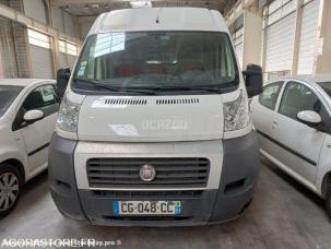 Fourgon avec parois et toit rigide Fiat Ducato
