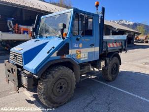 Benne basculante de chantier et de TP Mercedes Unimog