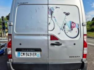 Fourgon avec parois et toit rigide Renault Master