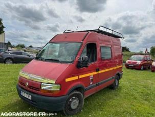 Fourgon avec parois et toit rigide Renault Master