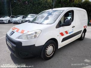 Fourgon avec parois et toit rigide Peugeot Partner