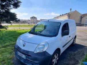 Fourgon avec parois et toit rigide Renault Kangoo