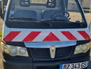 Benne basculante de chantier et de TP Piaggio Porter