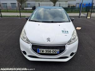 Fourgon avec parois et toit rigide Peugeot E-208