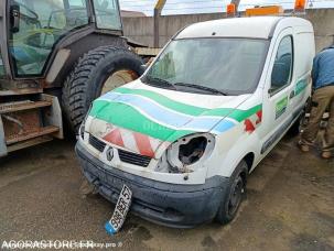 Fourgon avec parois et toit rigide Renault Kangoo