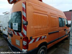 Fourgon avec parois et toit rigide Renault Master
