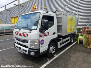 Benne à ordure ménagères Fuso