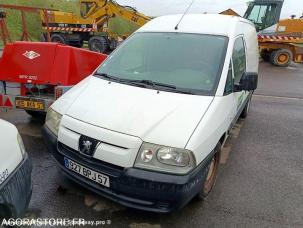 Fourgon avec parois et toit rigide Peugeot Expert